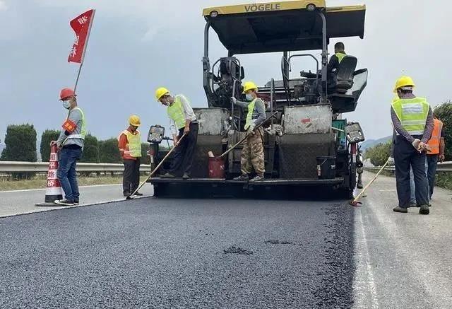 不僅節(jié)省資源、大大降低路面養(yǎng)護(hù)成本
