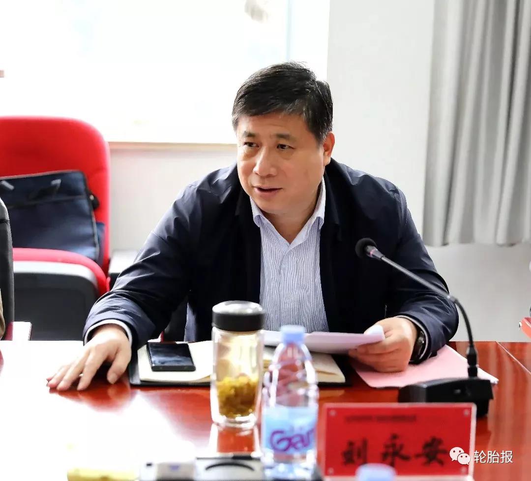 　棗礦集團黨委委員、副總經(jīng)理劉永安出席并主持座談會