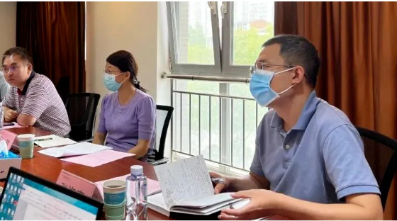 石化化工處在不到一個月的時間內(nèi)連續(xù)收到中橡協(xié)兩份報告，一直從職能角度進(jìn)行研究，并與相關(guān)司局進(jìn)行溝通，開展了有關(guān)工作。