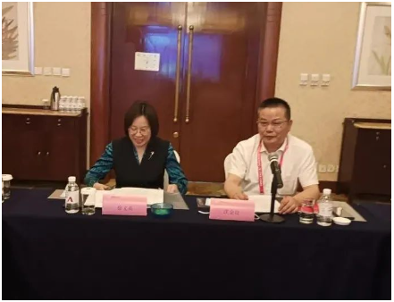   有企業(yè)代表指出，2018年3月份，在煤焦油價(jià)格3600元/噸時(shí)，炭黑售價(jià)8000元/噸左右，而現(xiàn)在煤焦油價(jià)格6000元/噸了，炭黑噸價(jià)卻沒有過(guò)萬(wàn)元，這很不正常。