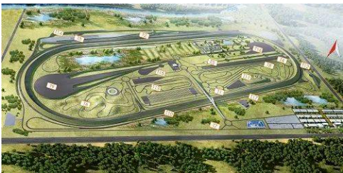 華東試驗場位于山東省東營市黃河三角洲農(nóng)業(yè)高新技術(shù)產(chǎn)業(yè)示范區(qū)，占地面積約608公頃，計劃分二期建成。2021年初，中交一公局中標(biāo)一期一階段工程。